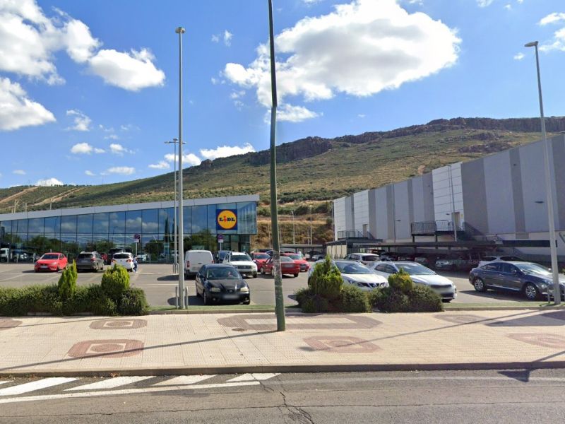 Ctra Argamasilla, Puertollano (Ciudad Real).  en Granada