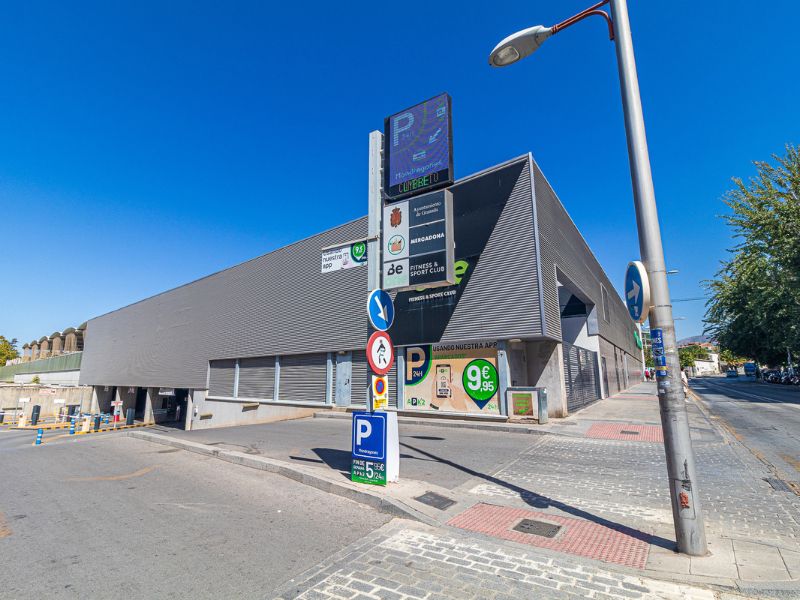 Parking Mondragones. INMOBILIARIA MASEGOSA en Granada
