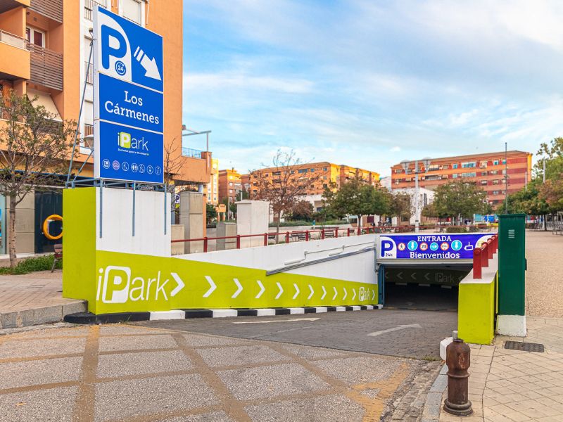 Parking Los Cármenes (Granada).  en Granada